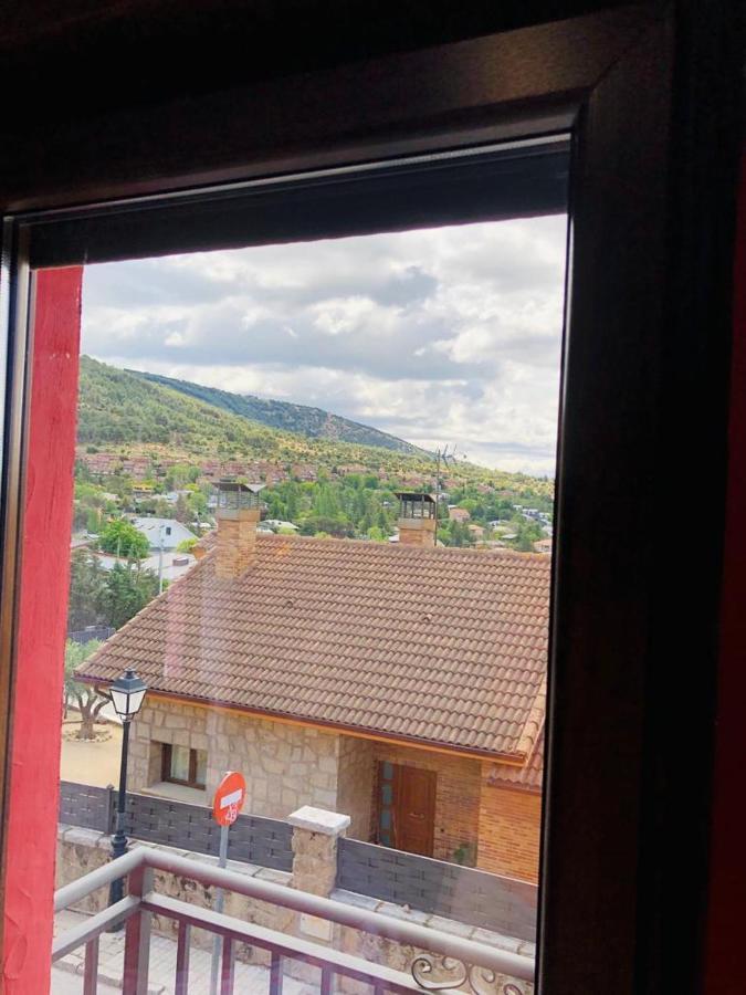 Apartamentos Deluxe Con Jacuzzi O Chimenea Love For Two Collado Mediano Kültér fotó
