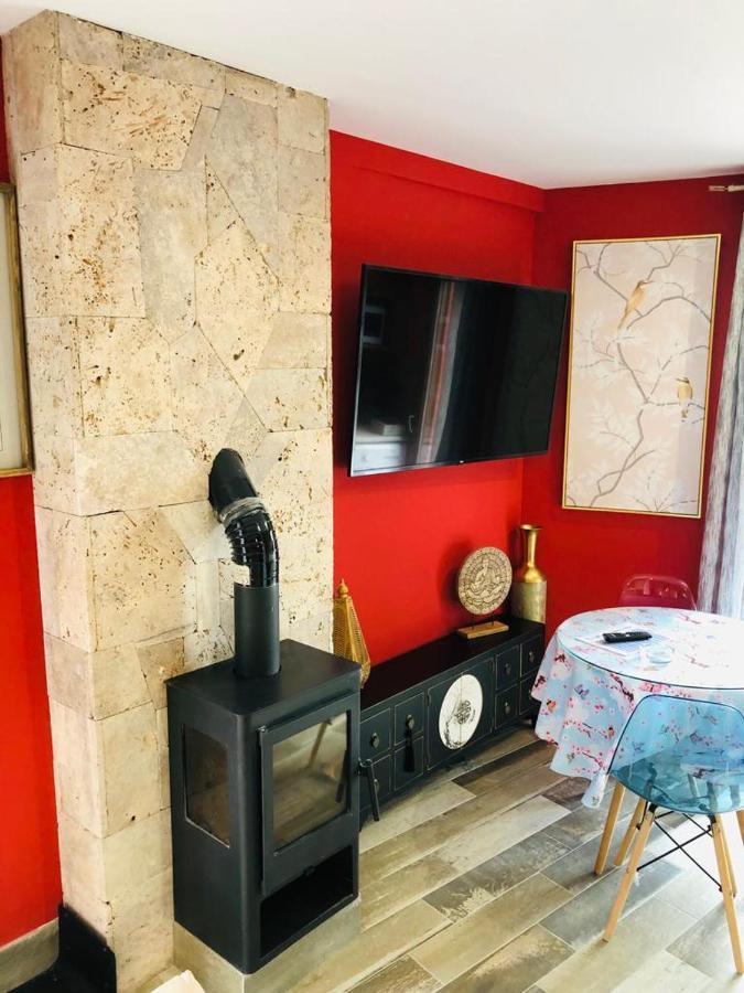 Apartamentos Deluxe Con Jacuzzi O Chimenea Love For Two Collado Mediano Kültér fotó