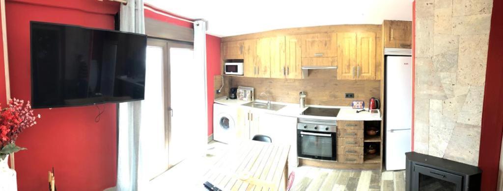 Apartamentos Deluxe Con Jacuzzi O Chimenea Love For Two Collado Mediano Kültér fotó