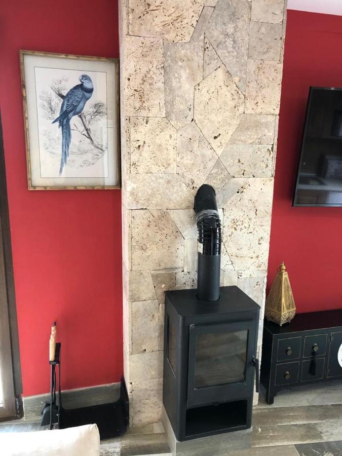 Apartamentos Deluxe Con Jacuzzi O Chimenea Love For Two Collado Mediano Kültér fotó